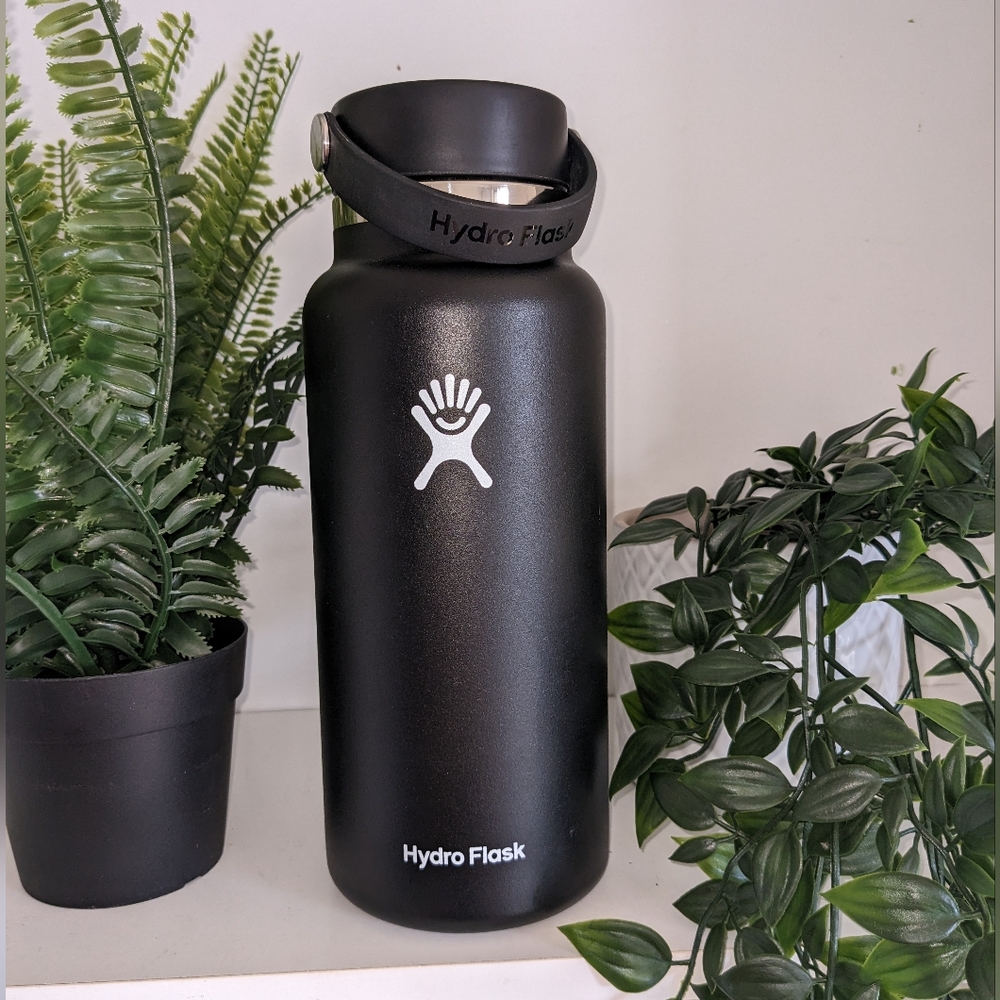Black 32oz CalFreshHydroflask